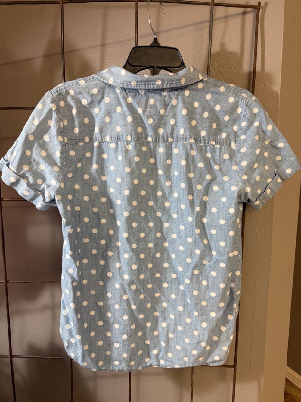 Tommy Hilfiger Women's Light Blue Polka Dot Short Sleeve Shirt - Picture 2 of 3
